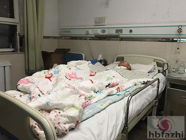 教科书式耍赖爆料者母亲得抑郁症 老赖女儿欲自杀
