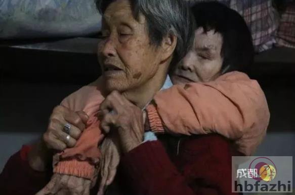 “她不死，我也死不成”这个故事弄哭了整个朋友圈