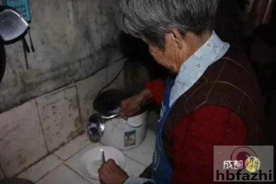 “她不死，我也死不成”这个故事弄哭了整个朋友圈