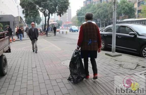 “她不死，我也死不成”这个故事弄哭了整个朋友圈