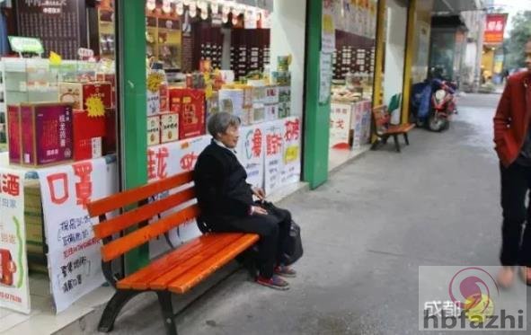 “她不死，我也死不成”这个故事弄哭了整个朋友圈