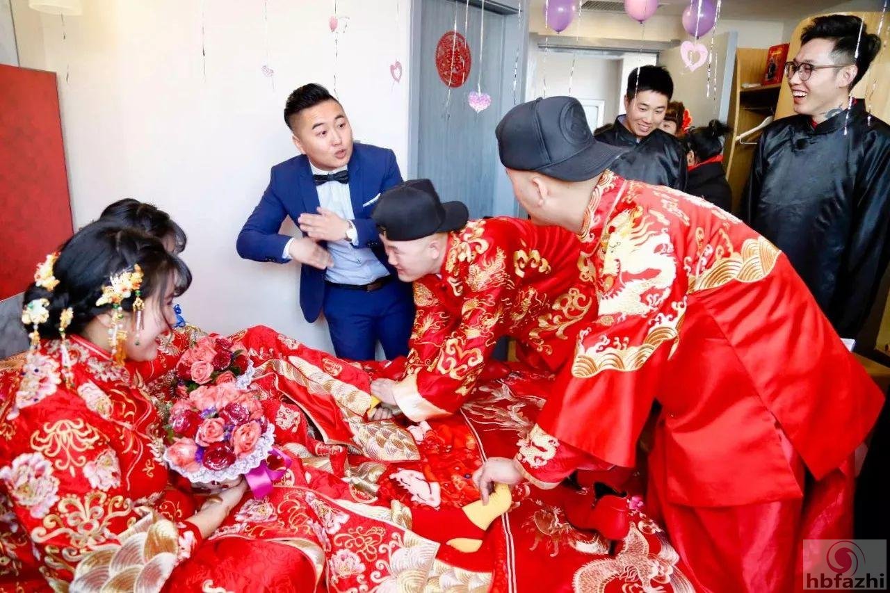 东北双胞胎兄弟迎娶双胞胎姐妹 婆婆有个霸气想法