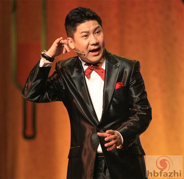 主持人毛威再次因醉驾被抓 驾车在路口等红灯时睡着