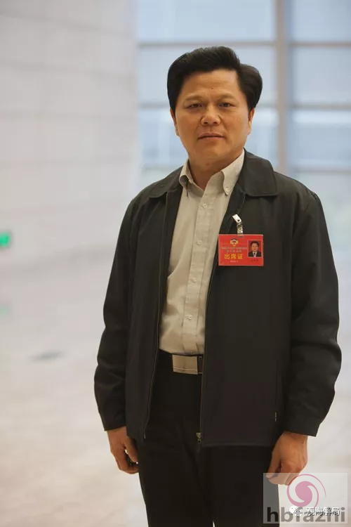 这位厅官曾称病潜逃3年今被双开 女儿获刑成老赖