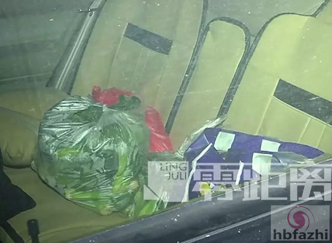 男子因停车位与保安冲突家门口暴毙 物业:保安失踪