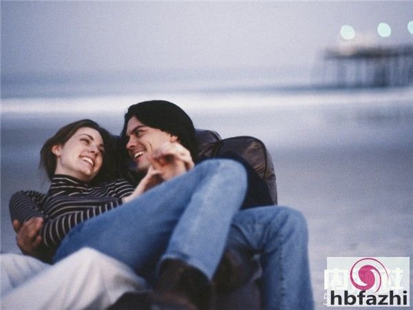 内涵段子：你拿什么去跟女生搭讪？