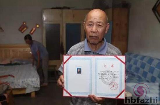 非遗传人制古火烟花获罪免罚 其子称以后不再制作