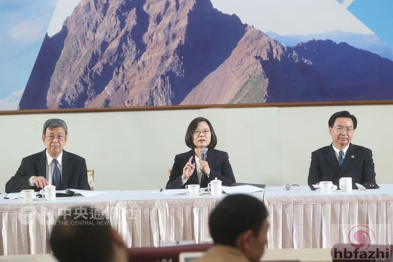 蔡英文回应大陆军机活动频繁:不相信会对台动武