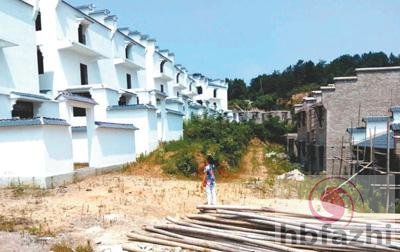 西江月太平道医养生苑烂尾工程。