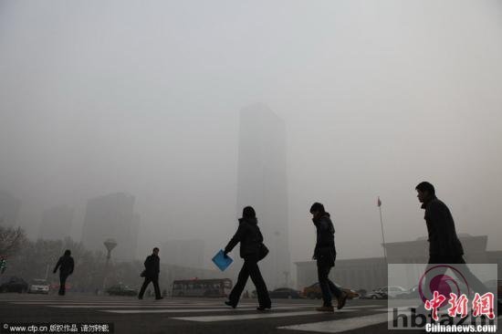 资料图：河北雾霾天气。崔靖 摄 图片来源：CFP视觉中国