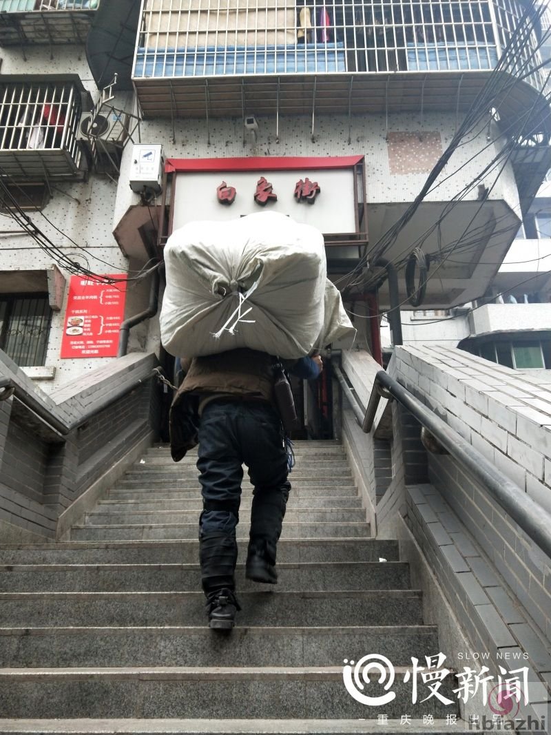 24层无电梯高楼成网红 每天十几拨人来看稀奇