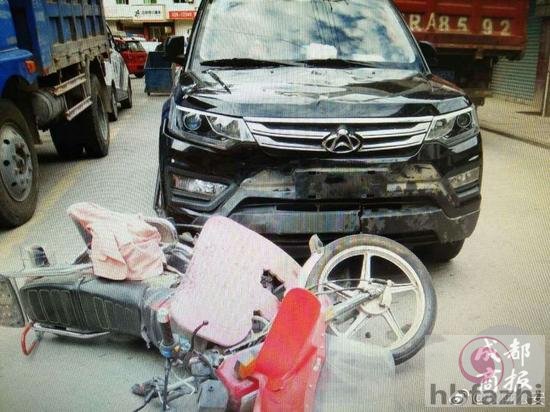 戏精！男子醉驾撞人后弃车 冒充群众围观拒不承认